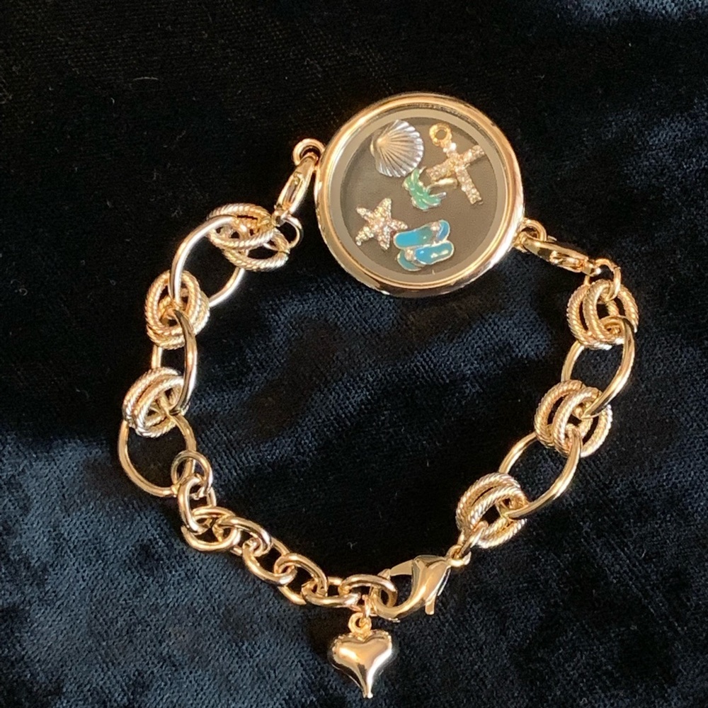 Living Locket Bracelet 💕